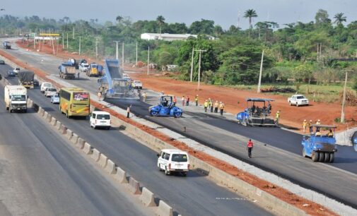 14 passengers burnt to death in Lagos-Ibadan expressway auto crash
