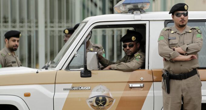 Saudi policeman shot dead in Mecca