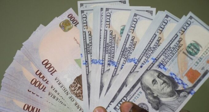 Naira gains, despite consecutive fall in foreign reserves