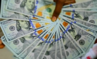 Dollar on standby ahead of NFP
