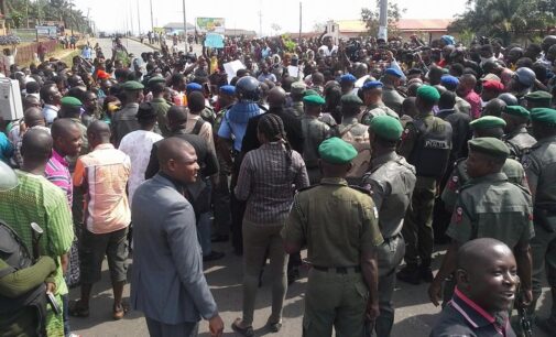 Anti-Fayose protesters troop to streets, demand his resignation