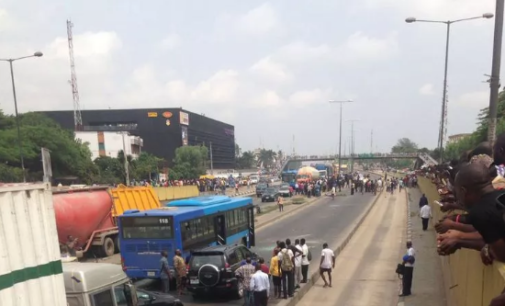 Hawker’s death sparks violent protest in Lagos, 14 BRT buses destroyed