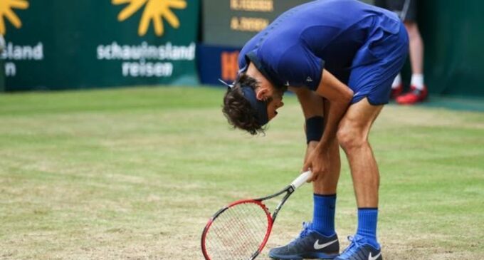 Federer stunned by German teenager Zverev at Halle Open