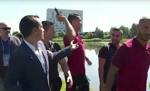 Ronaldo throws journalist’s microphone into lake