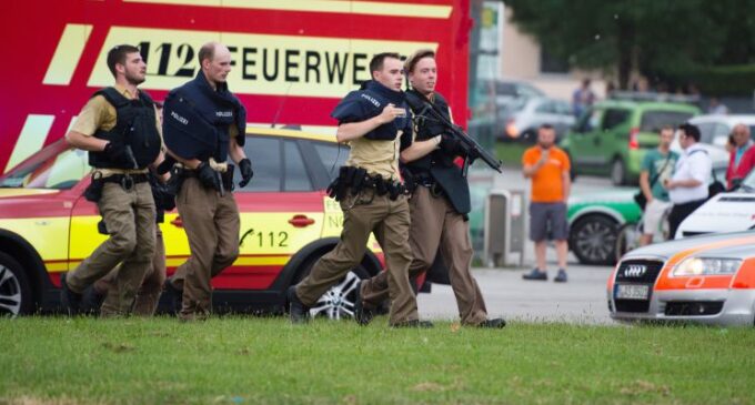 6 killed as gunshots rock German shopping mall