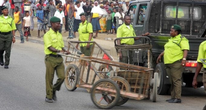ALERT: In 2 weeks, Lagos will start confiscating goods sold on roadsides