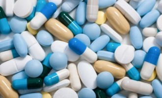 Regular use of painkillers increases risk of heart attack, study warns