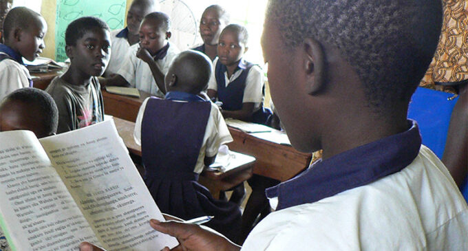 Recession: Parents send children to school without textbooks