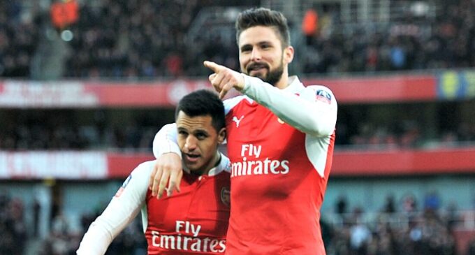Alexis, Giroud ‘brace’ their ways to compound Sunderland’s woes