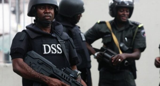 DSS raids parallel market, arrests dealers selling dollar above N400
