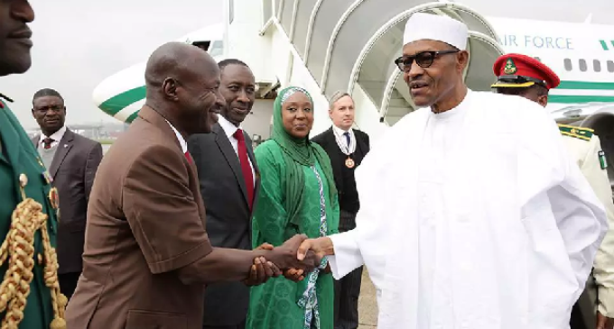 Buhari ‘under enormous pressure’ to halt corruption trial of APC allies