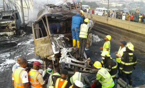 3 die as accident causes total traffic lockdown on Lagos-Ibadan expressway