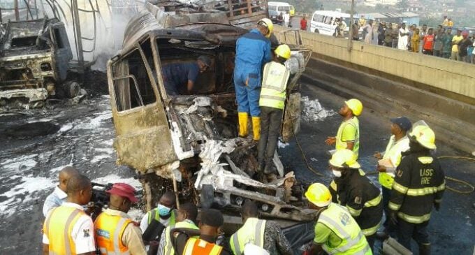 3 die as accident causes total traffic lockdown on Lagos-Ibadan expressway