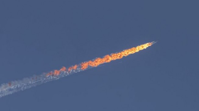 Pakistan shoots down Indian aircraft over deaths of 2 minors