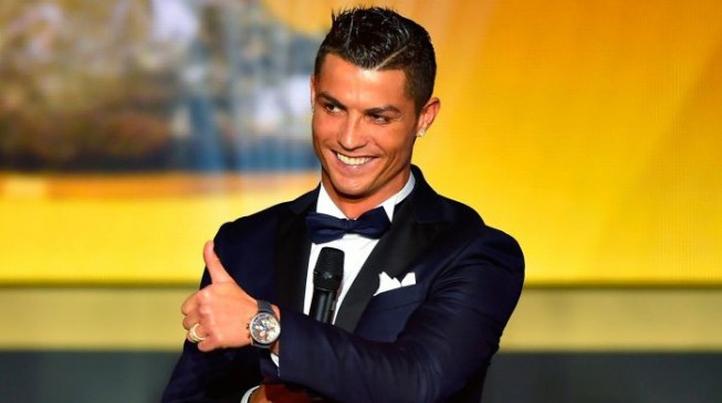 Ronaldo wins 2016 Ballon d’Or… now one short of Messi’s record