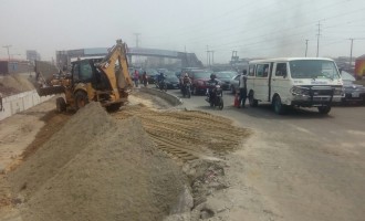 Lagos demolishes roundabouts on Lekki-Epe expressway