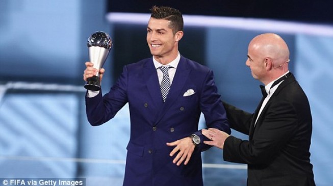 Ronaldo named FIFA Best Player of 2016