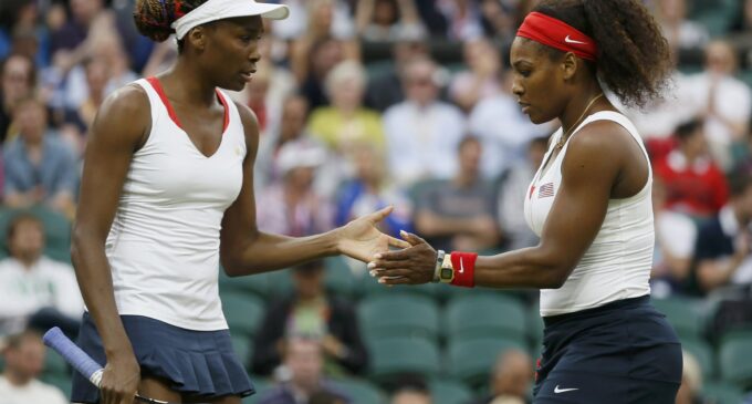 Serena to play Venus Williams in Australian Open final