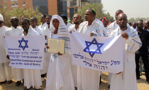 EXTRA: ‘Igbo Jews’ protest Nnamdi Kanu’s trial