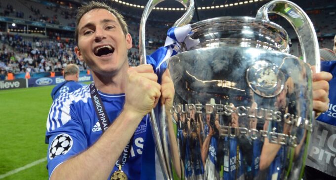 Chelsea pay tribute to retired Frank Lampard