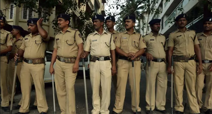Nigerian ‘drug peddler’ wrestles 11 Indian policemen