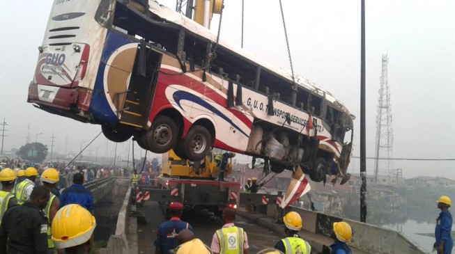 I was trapped for nearly 2 hours, says man who boarded bus that plunged into river