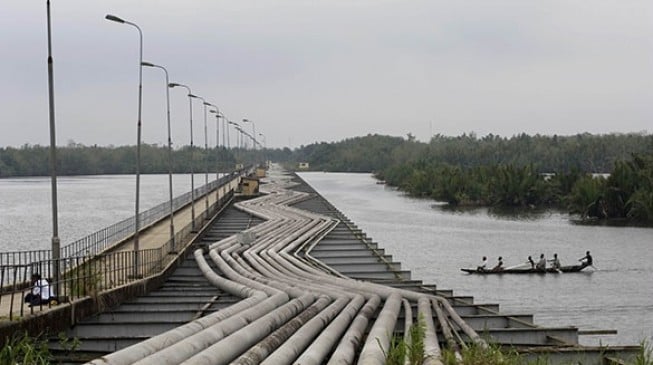 Obasanjo asks Bayelsa youth to protect oil facilities