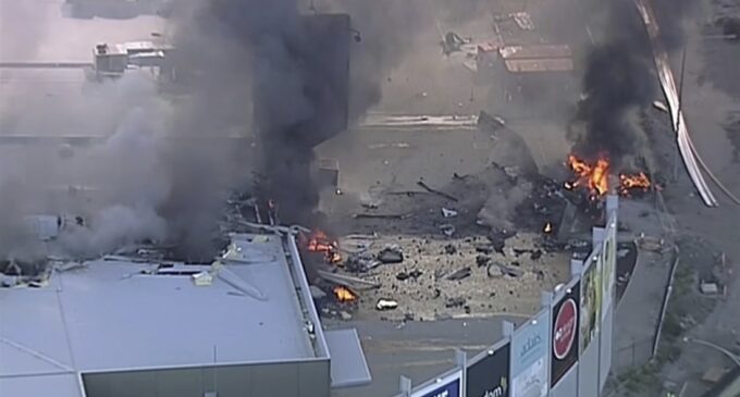 5 killed as plane crashes into shopping mall in Australia