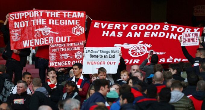 Arsenal fans want ‘Wenger out’