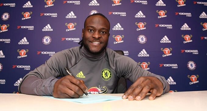 Victor Moses extends Chelsea contract until 2021