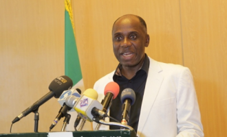 Buhari’s govt can’t get anything right ‘until Amaechi apologises’