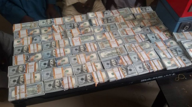 EFCC recovers fake $570,000 from ‘fraudsters’ in Kaduna