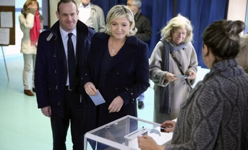 France: Voting begins in unpredictable presidential election