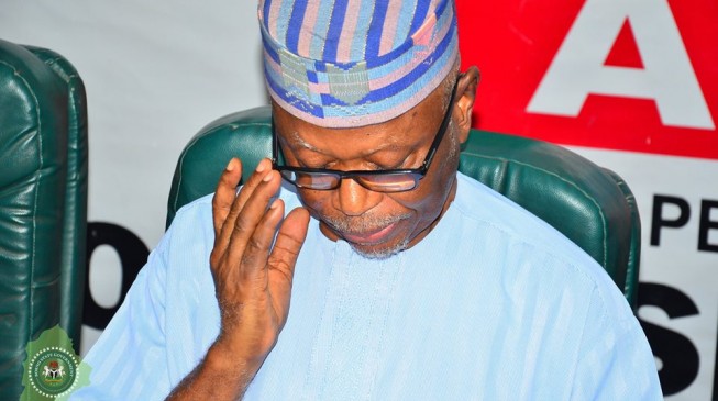 Lagos APC rejects extension of Oyegun’s tenure
