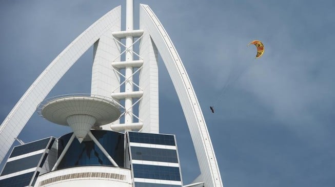 Kitesurfer jumps off Burj al-Arab, third tallest building in the world