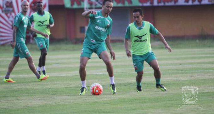 Odemwingie scores on Indonesian league debut
