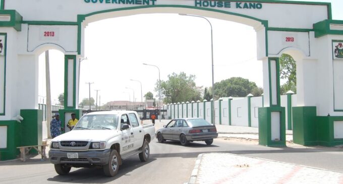 Policeman threatens to shoot journalists at Kano government house