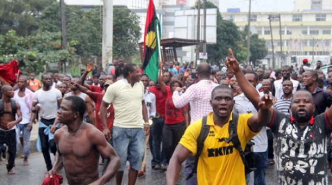 ‘One killed’ as IPOB members clash with security agents in Anambra