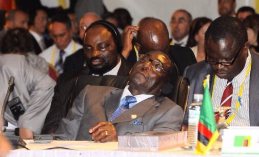 Mugabe doesn’t sleep at public functions, he just closes his eyes to avoid light, says spokesman