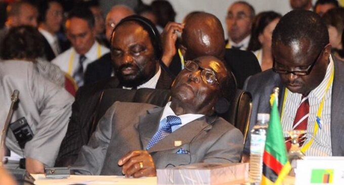 Mugabe doesn’t sleep at public functions, he just closes his eyes to avoid light, says spokesman