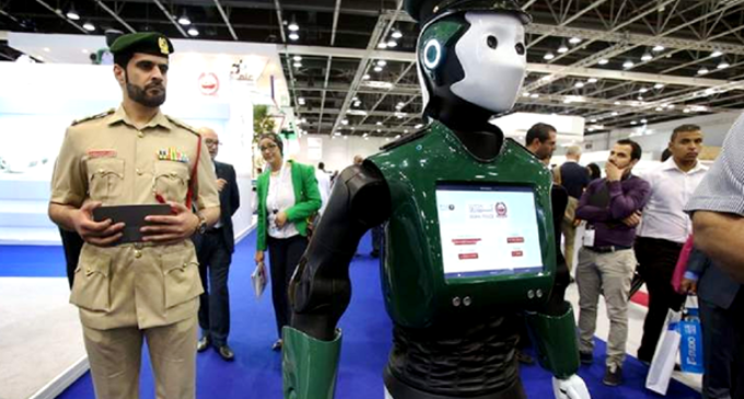 Robots begin duty as policemen in Dubai