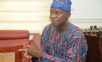 Fashola complains about quality of completed houses in Kebbi