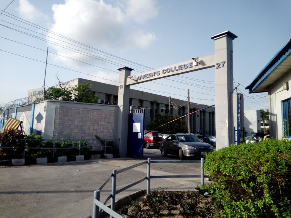 Queen's College entrance