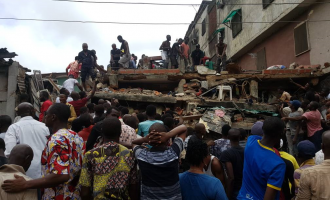 13 injured as building collapses in Lagos