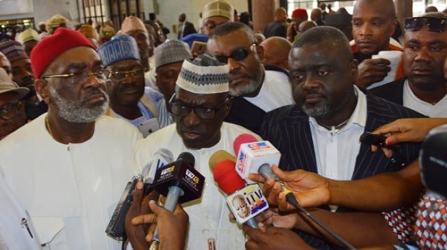 Senators attempting to remove Saraki are ignorant, says Makarfi