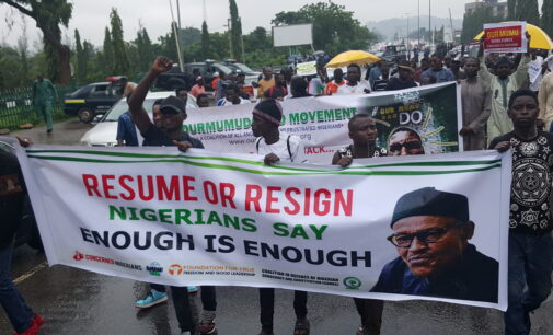 Despite downpour, protesters march to Aso Rock to demand Buhari’s resignation