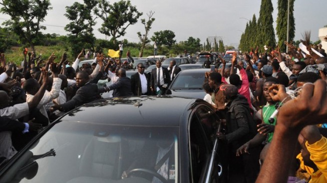 Bad weather forces Buhari to travel from Kano to Daura by road