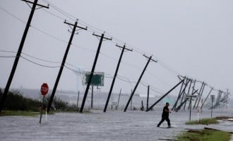 Hurricane Harvey pushes oil prices to $54 per barrel