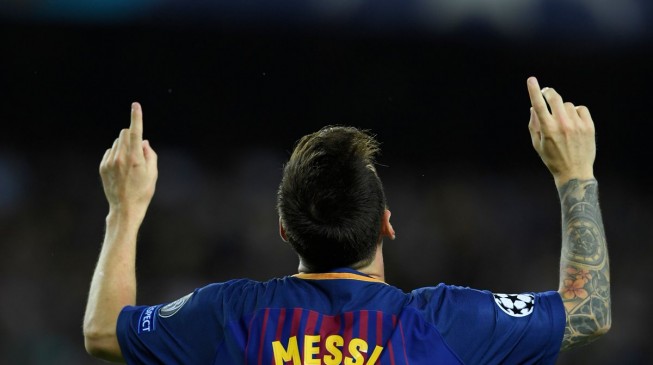 Messi finally scores against Buffon