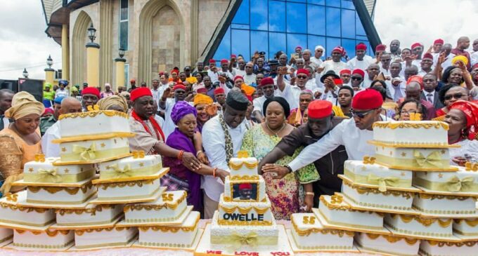 EXTRA: ‘One LGA, one cake’ — Imo women baptise Okorocha with 27 birthday cakes